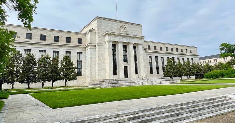 US Federal Reserve Minutes Show More Rate Hikes Coming, Concern About Stablecoin Risks